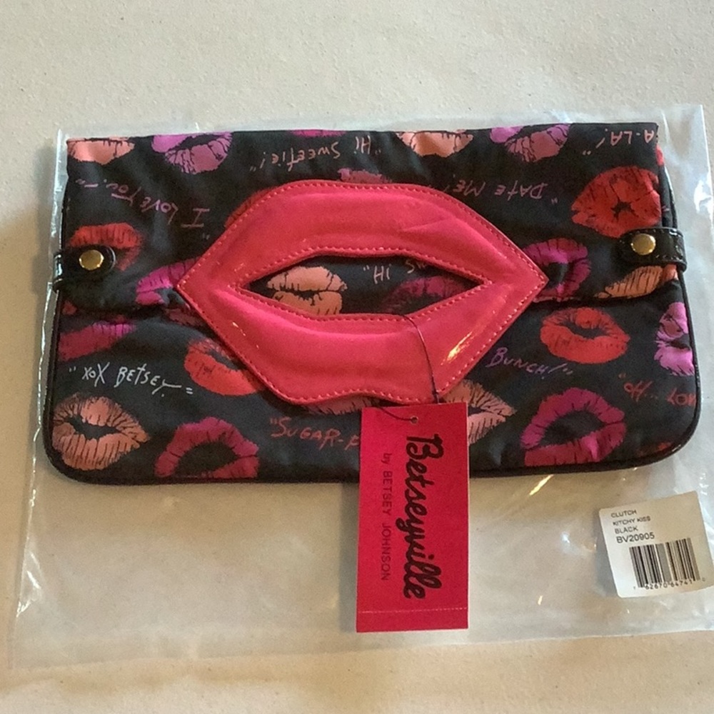 NWT retired Betsey Johnson Betseyville Kitchy Kmeiss black Clutch.